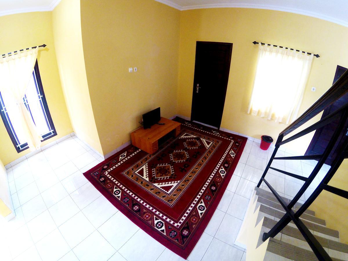 Budget Mansion Homestay Jogja Yogyakarta Exterior photo